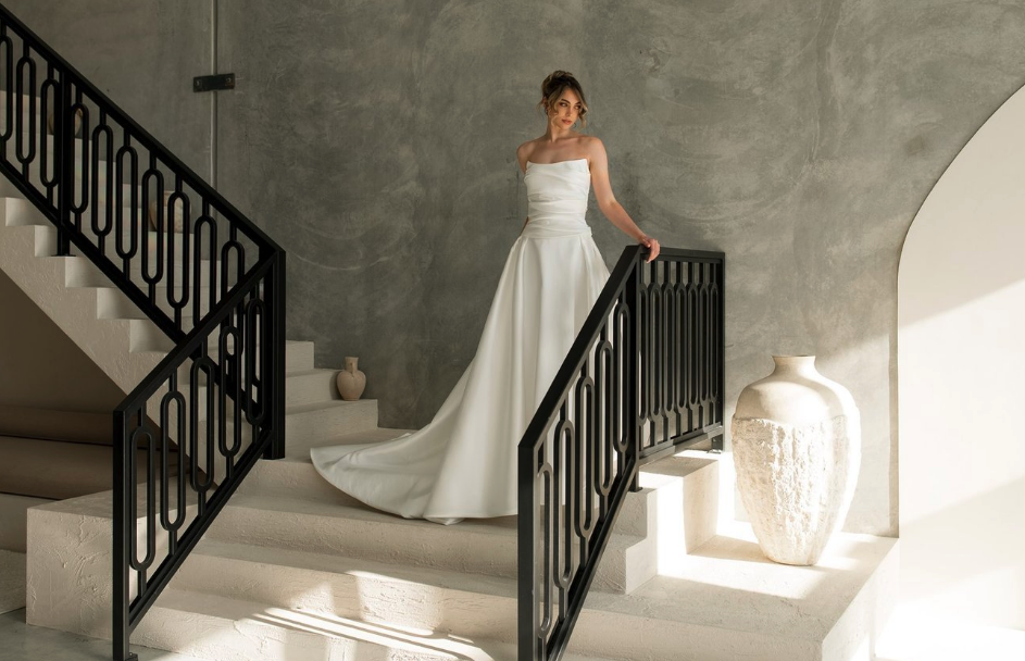 erin-clare-bridal-gowns-ideal-bride-wedding-directory